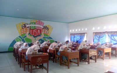 Pelaksanaan UAS Semester Ganjil TA 2022/2023 SMAN 1 Kempo